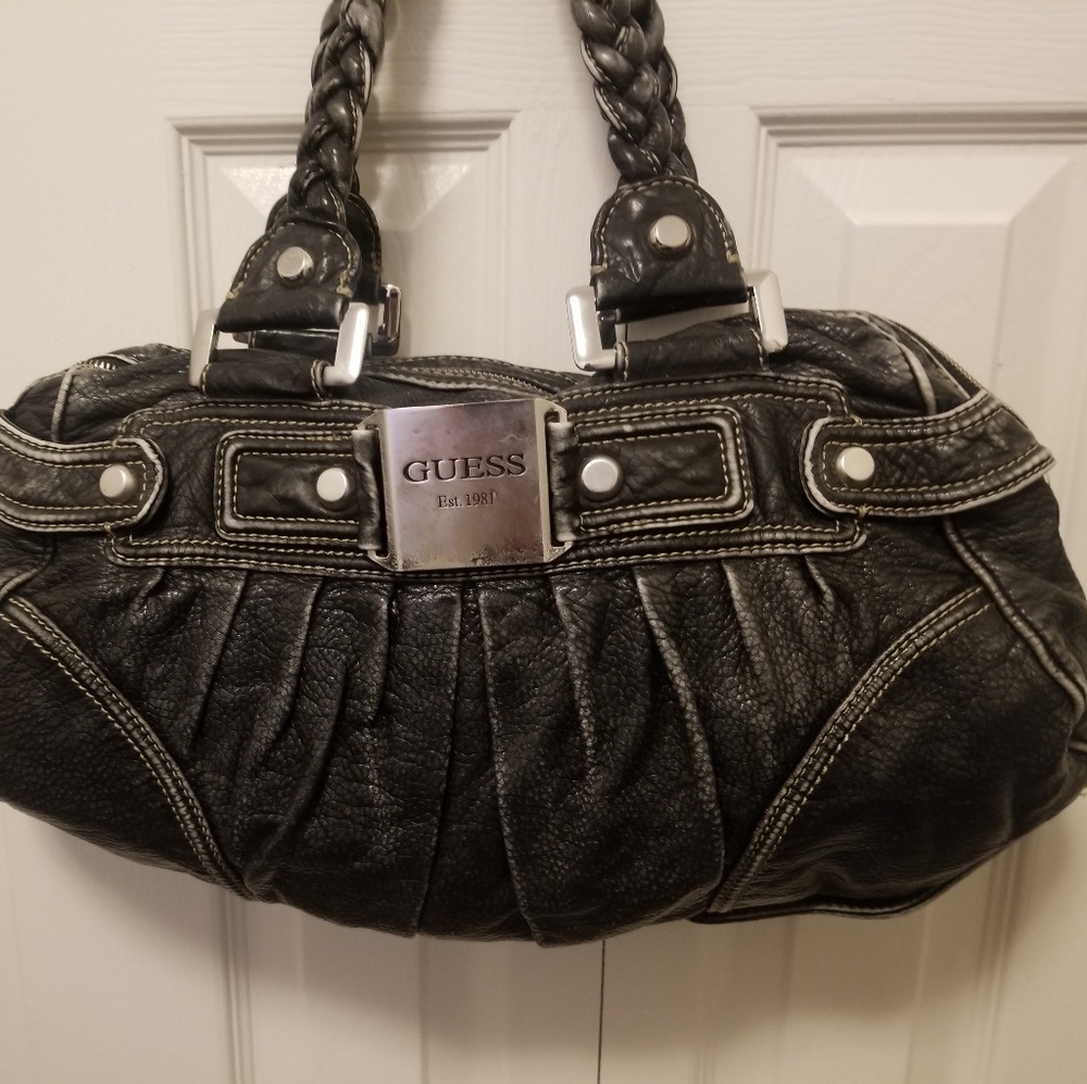 Guess Black leather Shoulder bag